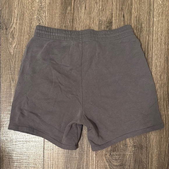 Abercrombie & Fitch Gray Athletic Shorts with Elastic Waistband - Picture 2 of 3